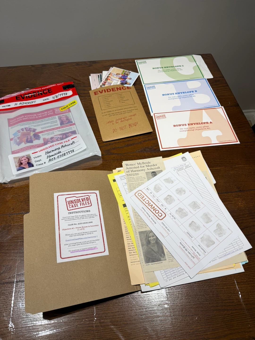 Unsolved Case Files: The Murder Mystery Game - photo 3