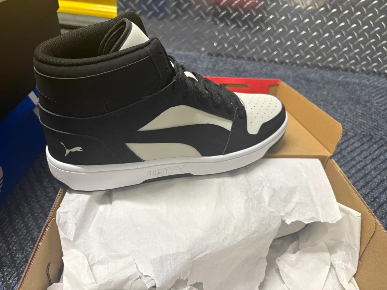 Puma Rebound Joy Mid Top Sneakers - photo 3