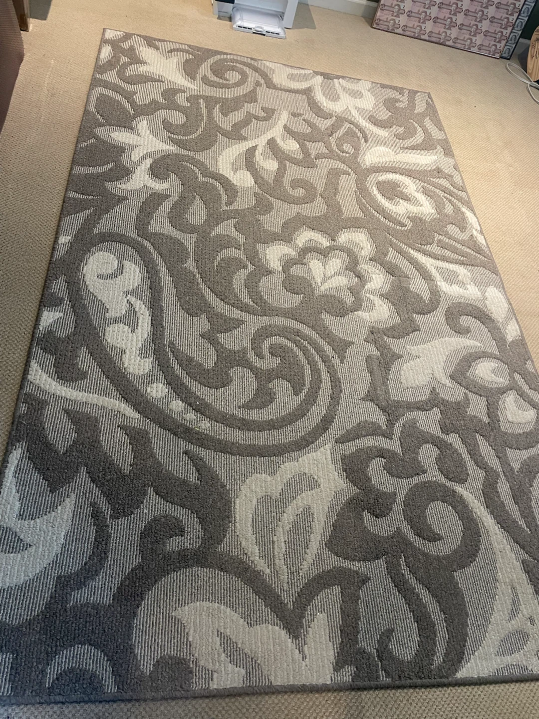 Grey and White Floral Area Rug - photo 2