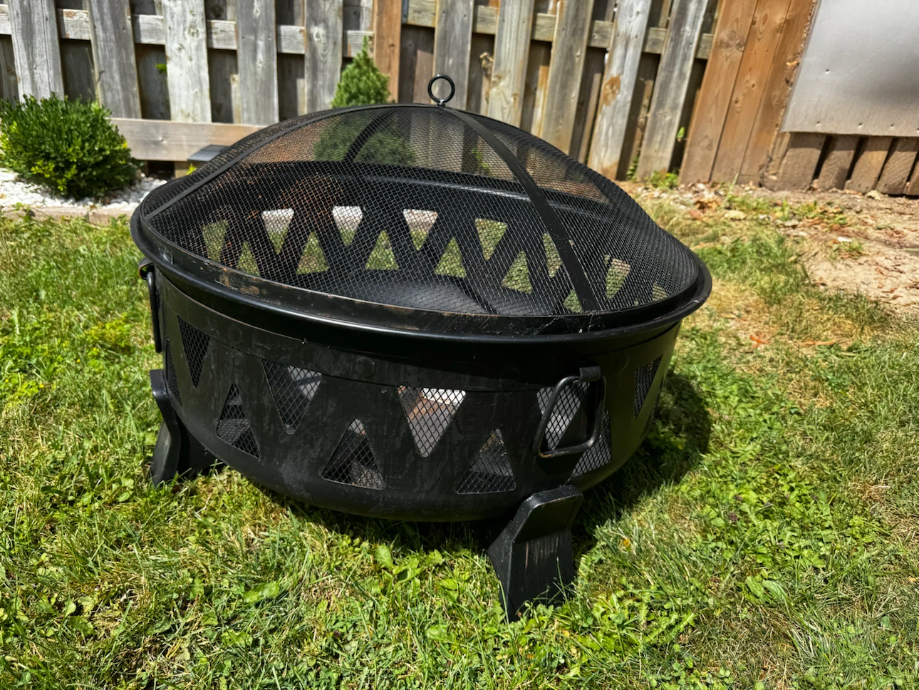 Black Metal Fire Pit with Mesh Spark Screen