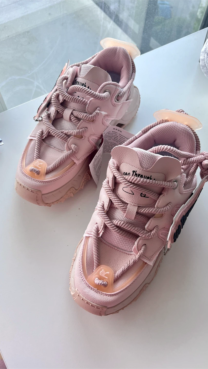 Powder Pink Flysing Fish No.1 sneakers. W8.5-9 - photo 3