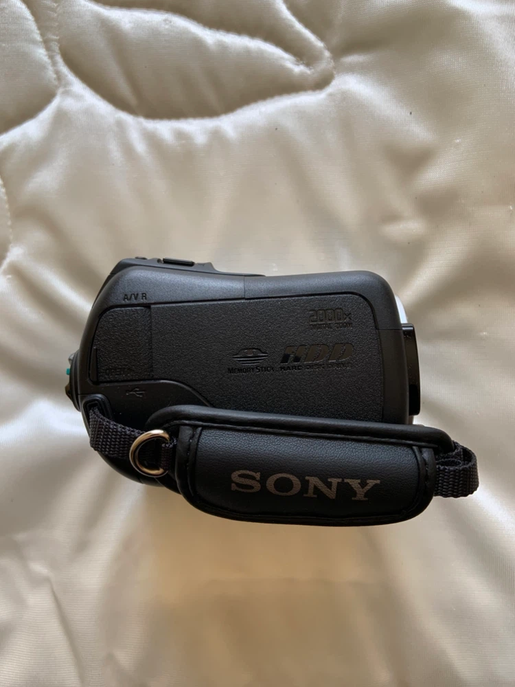 Sony Handycam DCR-SR45 Hybrid HDD Camcorder - photo 4