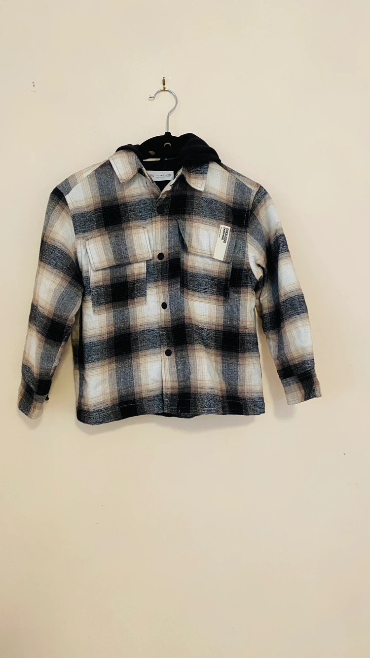 Zara boys quilted hooded flannel size 6/7