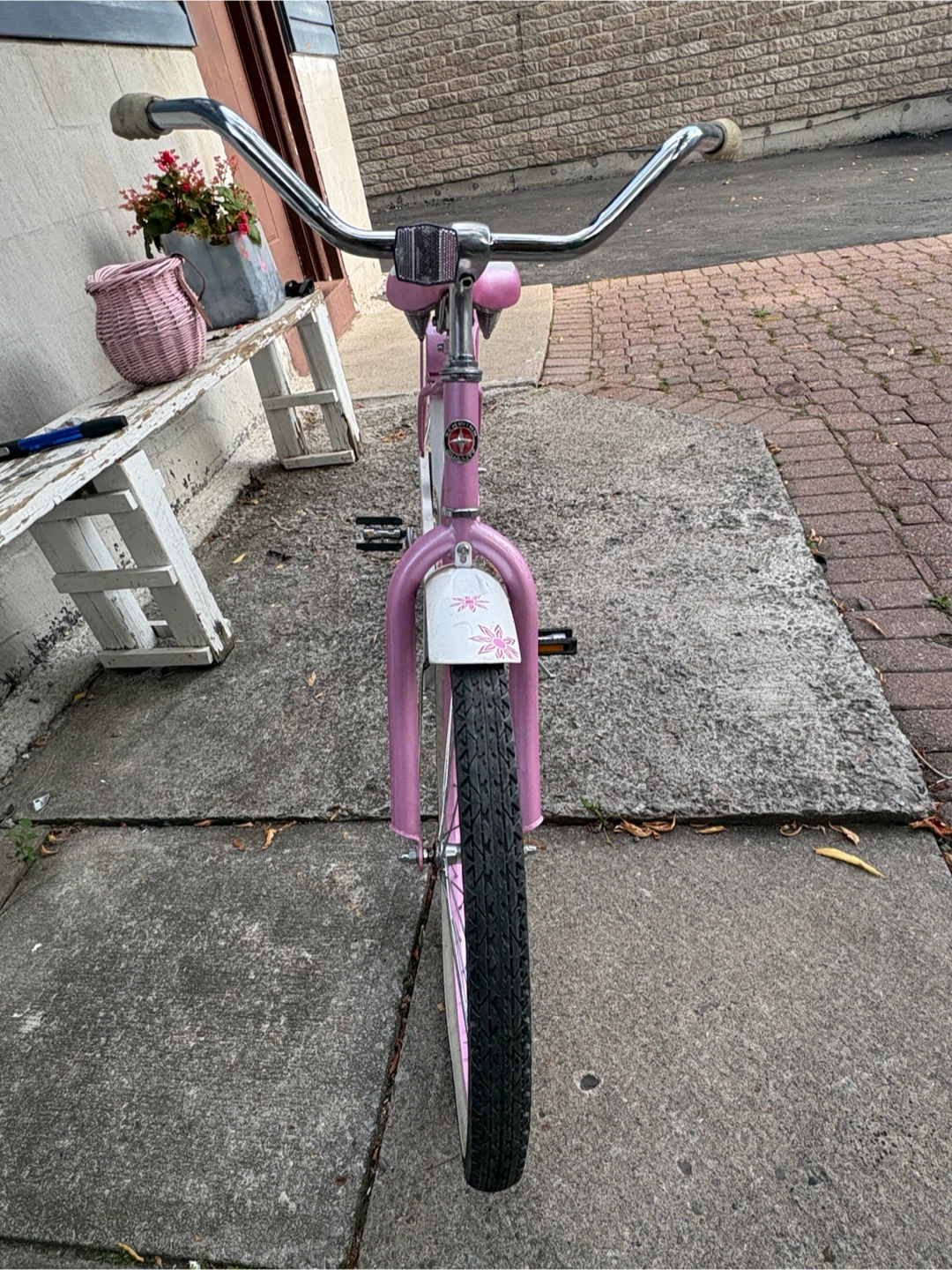 Schwinn 24" G Destiny Pink Cruiser Bike / only cash / - photo 2