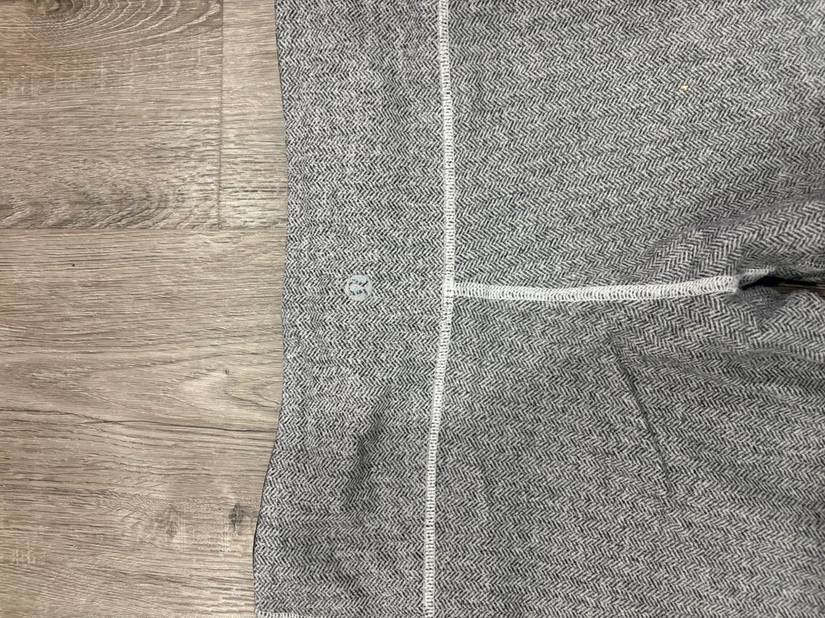 Lululemon Grey Herringbone Leggings Size 6 - photo 2