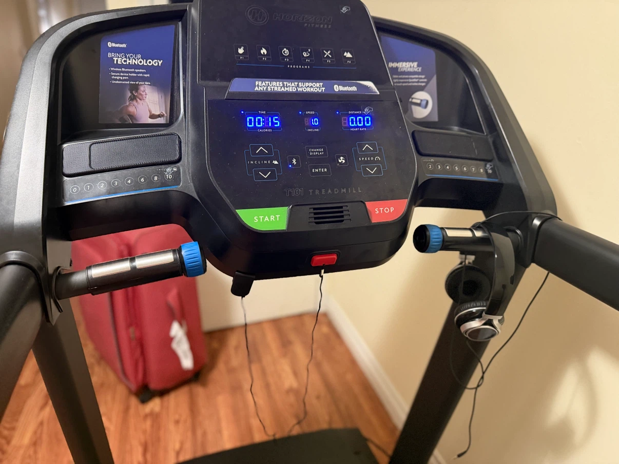 Horizon Fitness T101 Treadmill - photo 2