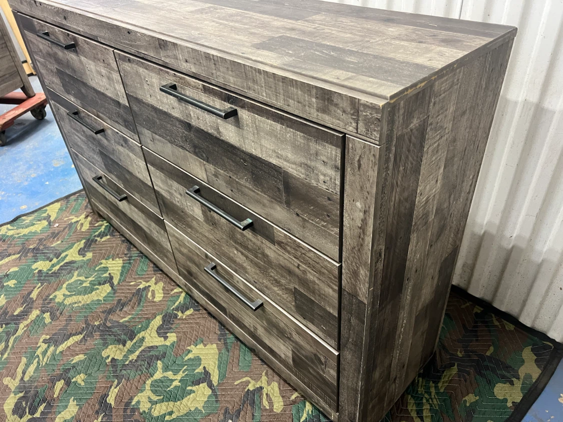 ASHLEY FURNITURE 6 DRAWER DRESSER - photo 5
