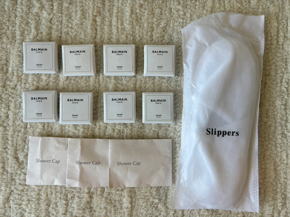 Balmain Paris Soap, Shower Caps & Slippers Set