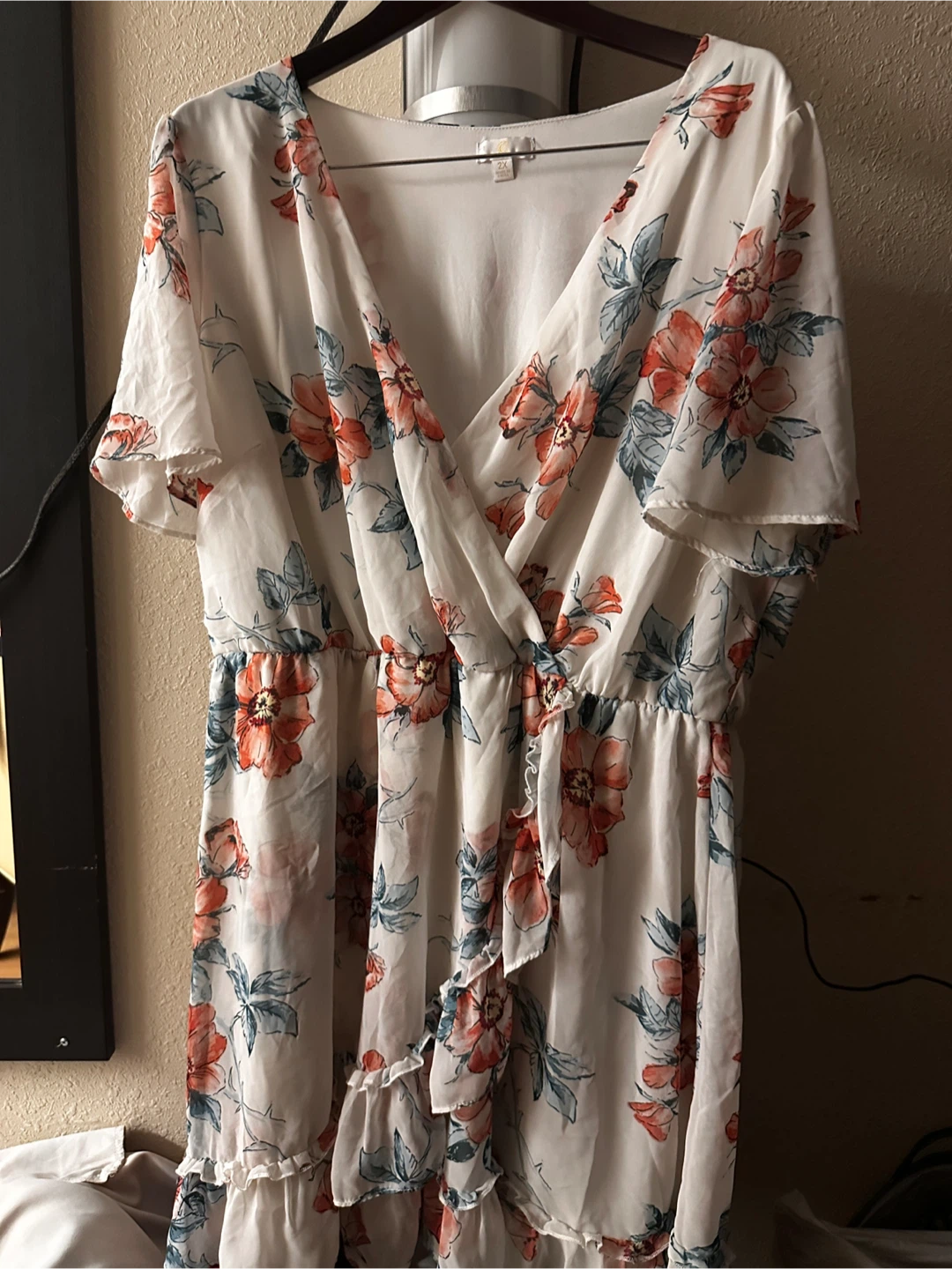 White Floral Ruffle dress shirt - photo 2