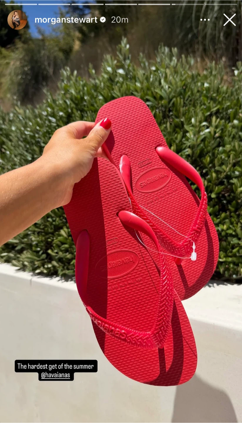 SOLD OUT Havaianas Red Flip Flops Size 37/38 39/40