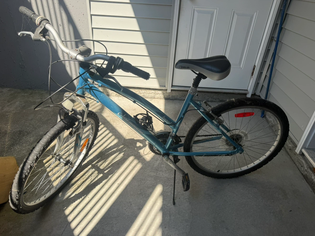 Women's Blue Mountain Bike - photo 2