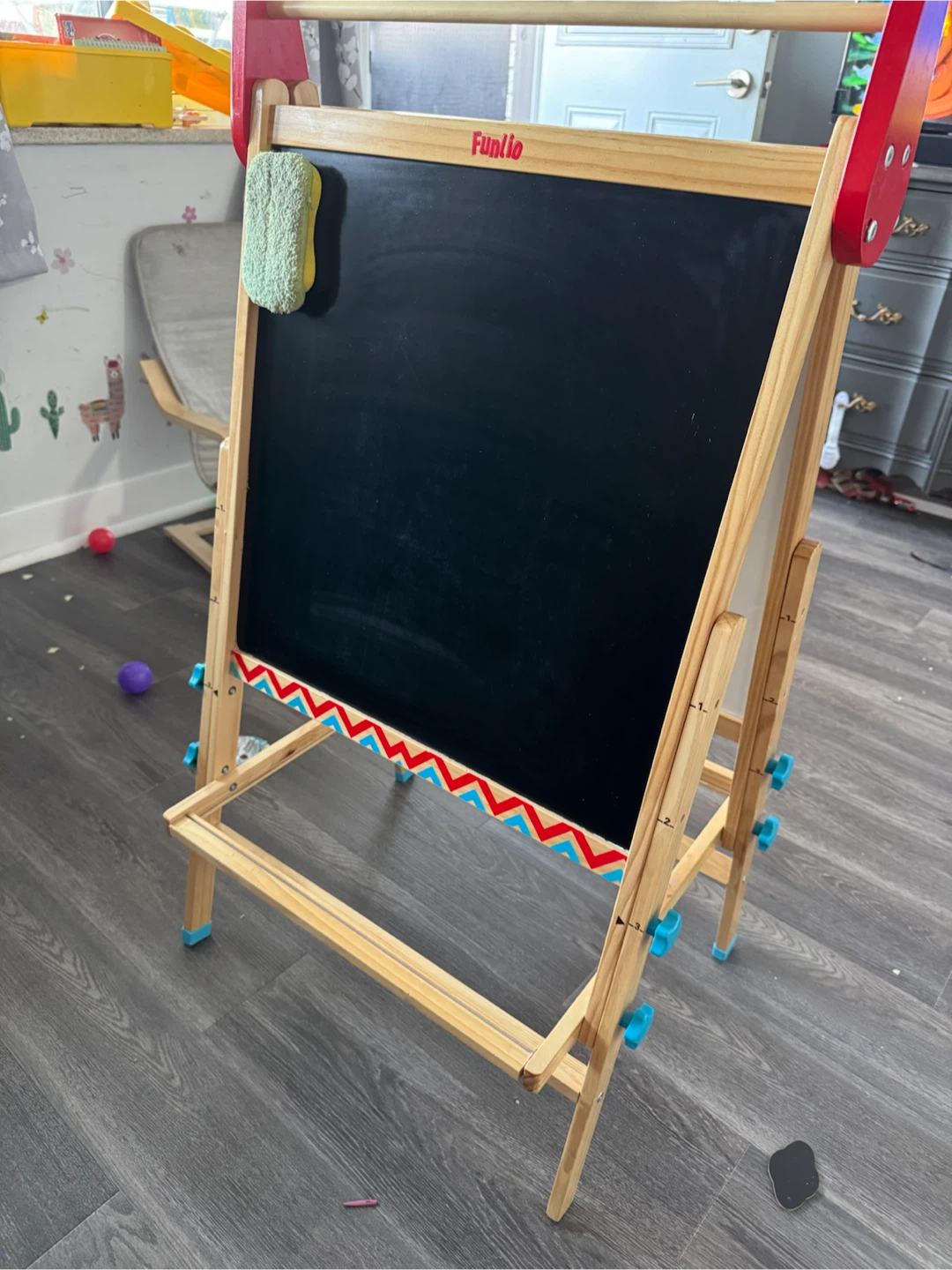 Funio Double-Sided Easel