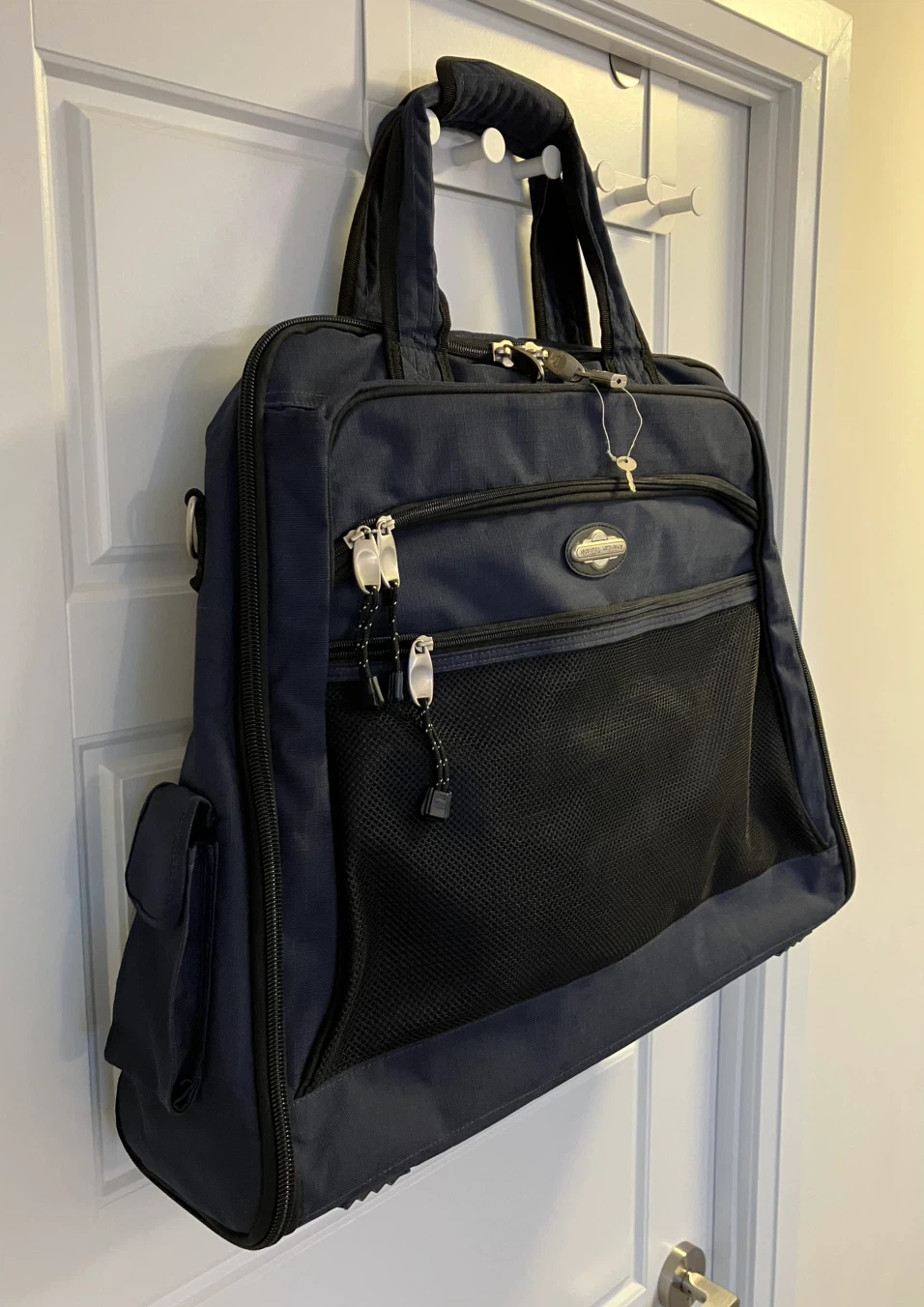 American Tourister Garment Bag Suit Carrier