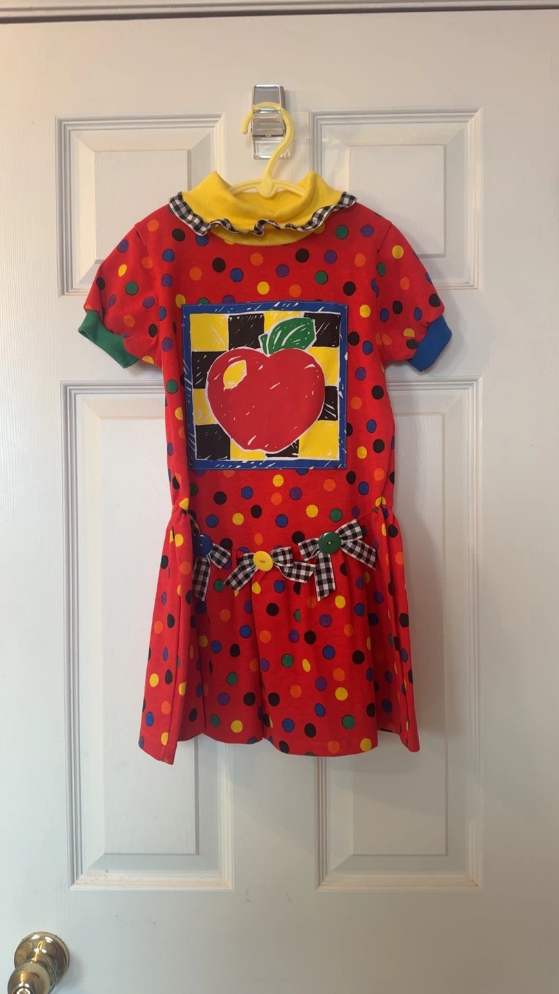Kids teach Halloween costume