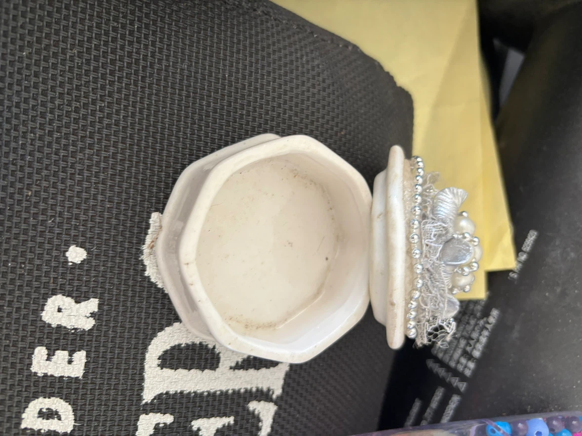 Vintage Hexagonal Ceramic Trinket Box - Faux Pearl & Silver - photo 2