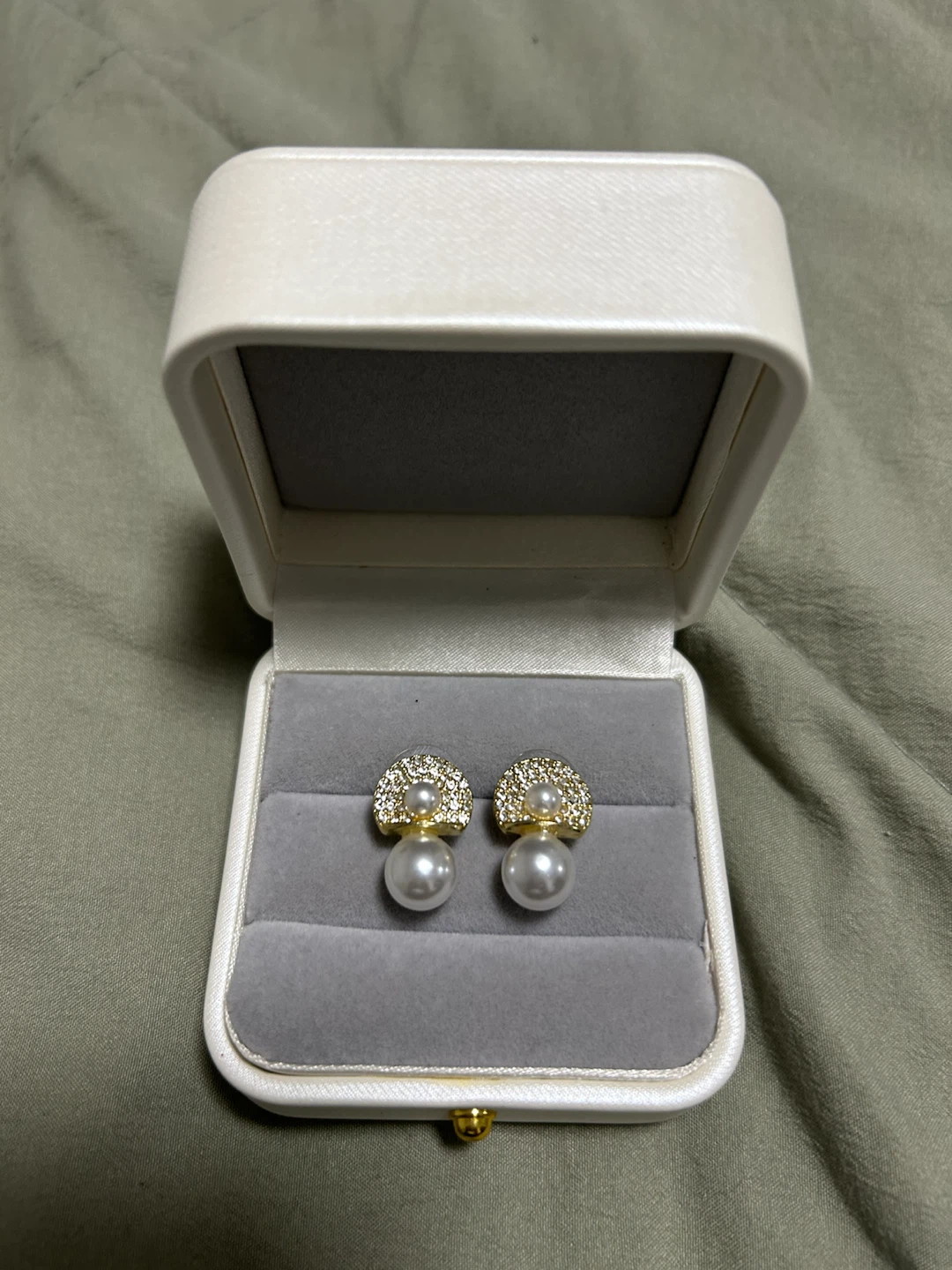 Pearl and Crystal Stud Earrings