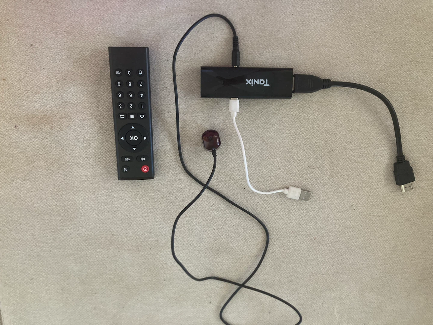MOVING SALE : Tanix TV Box Media Player - photo 4