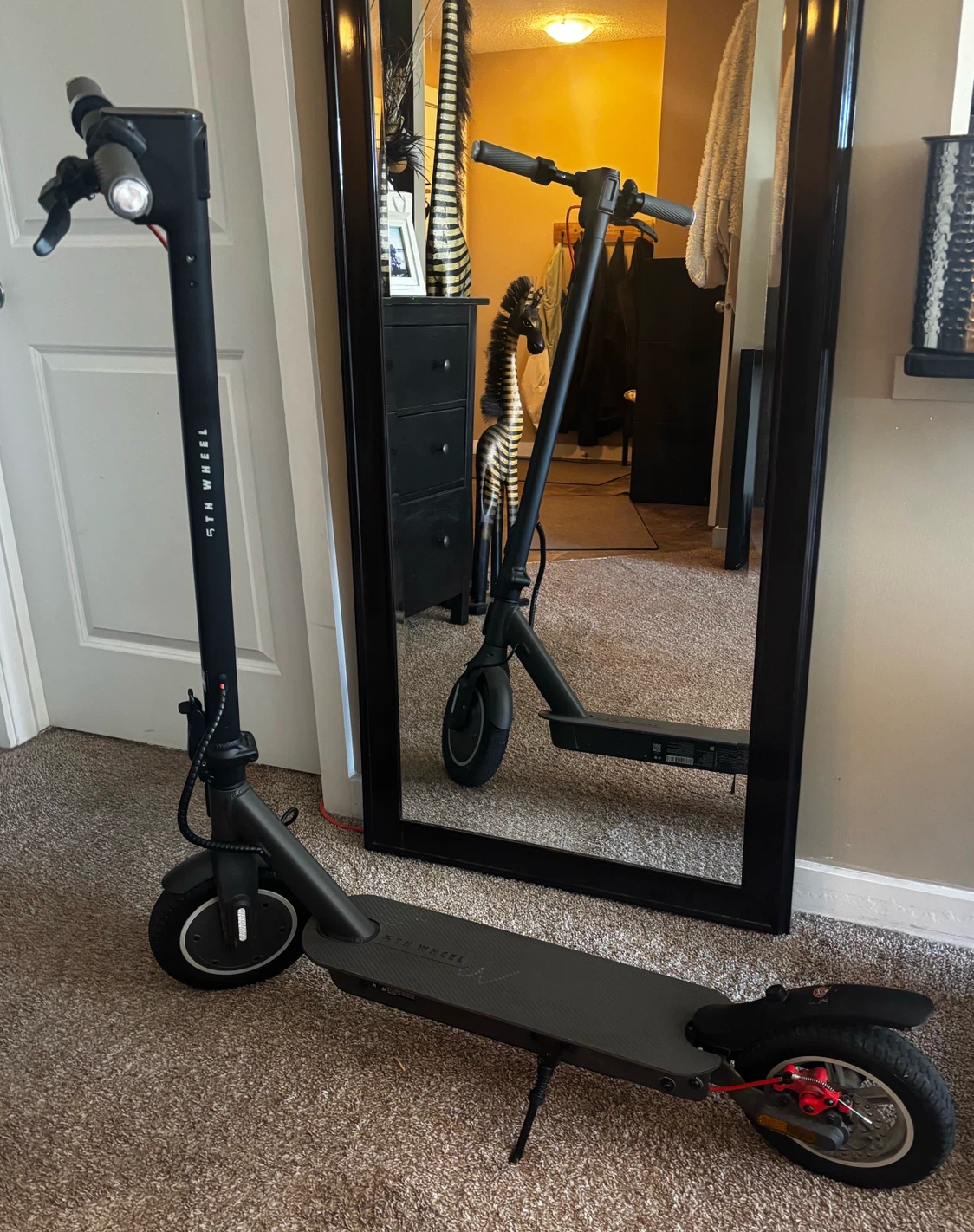 5TH WHEEL Electric Scooter