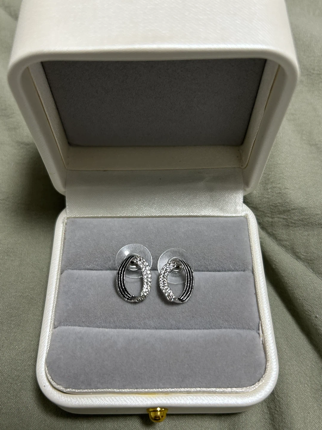 Sparkly Oval Hoop Earrings with Cubic Zirconia