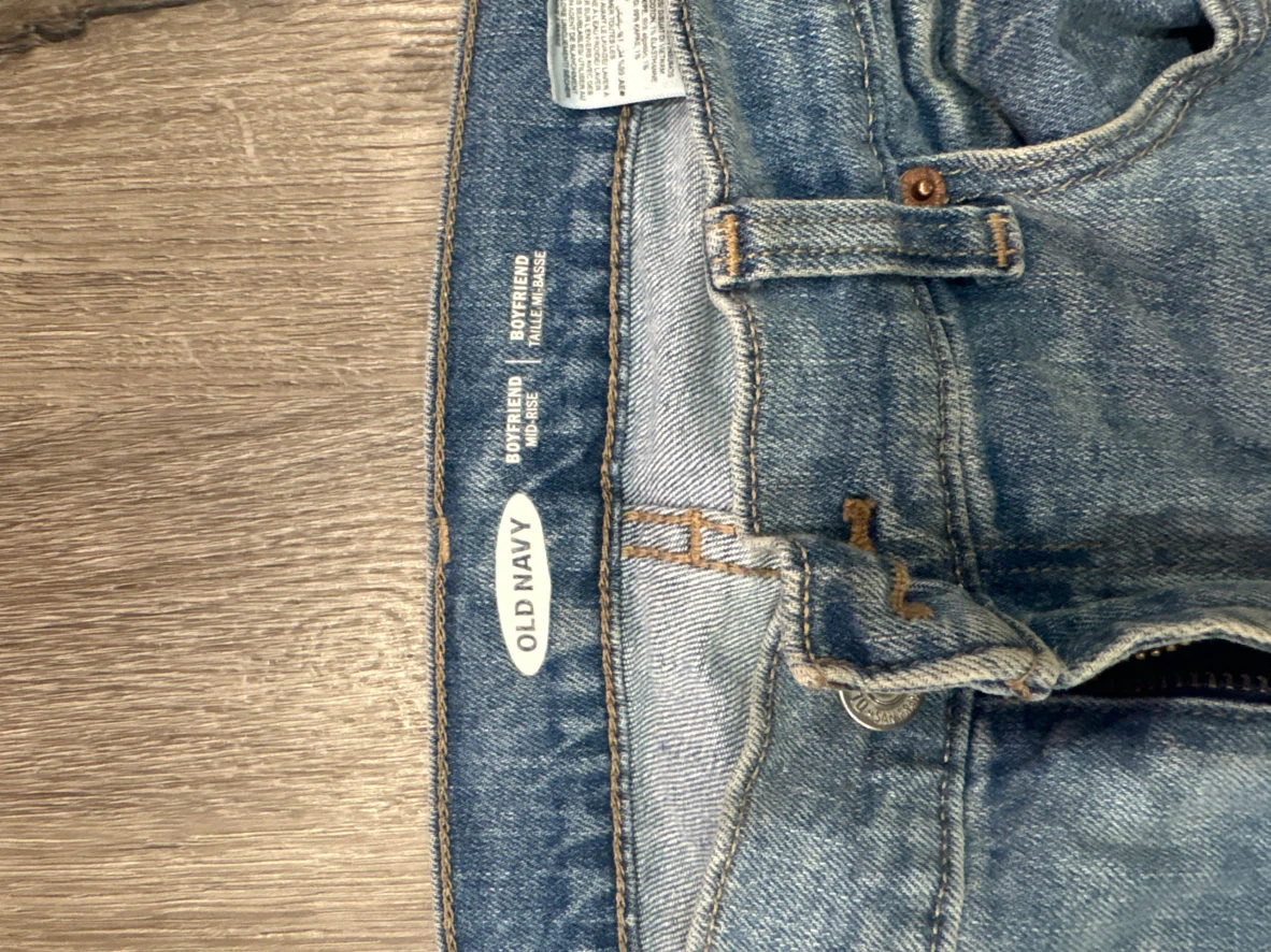 Old Navy Boyfriend Mid-Rise Jeans - photo 2