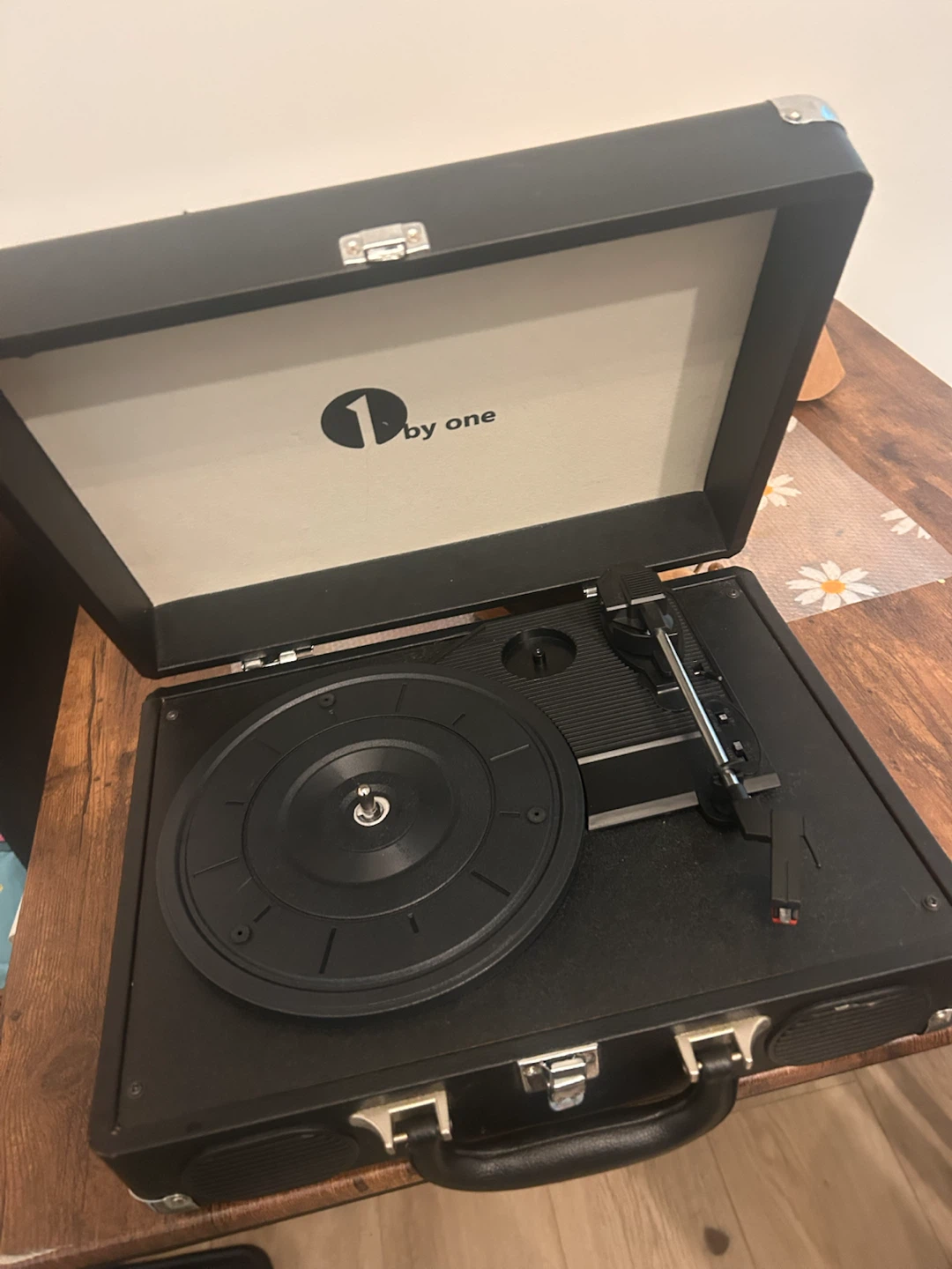 1 by one Portable Record Player
