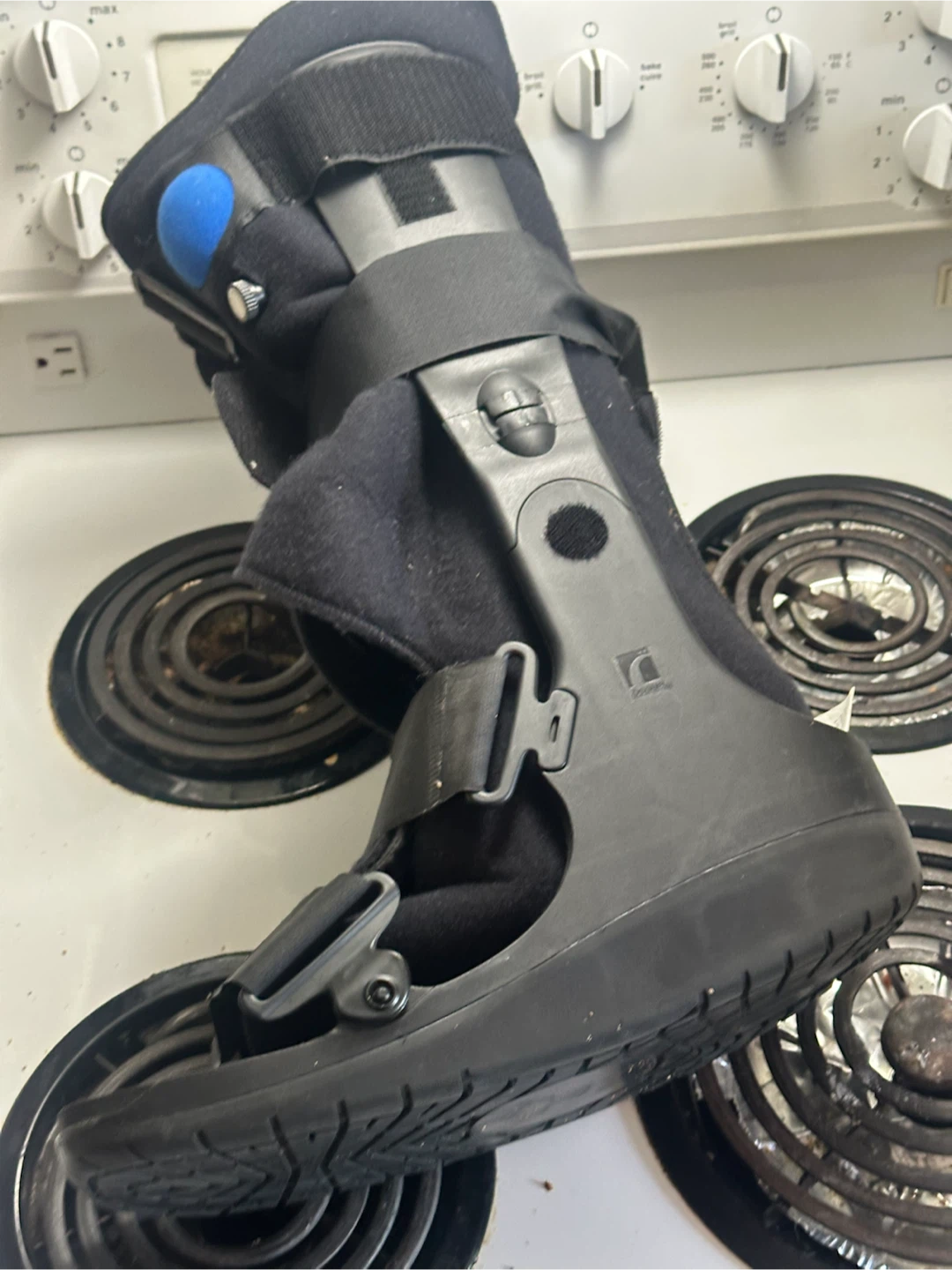 Ossur orthopaedic walking boot