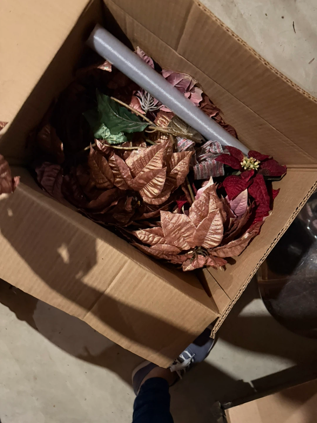 Large Artificial Poinsettia Flowers 12pc - photo 3