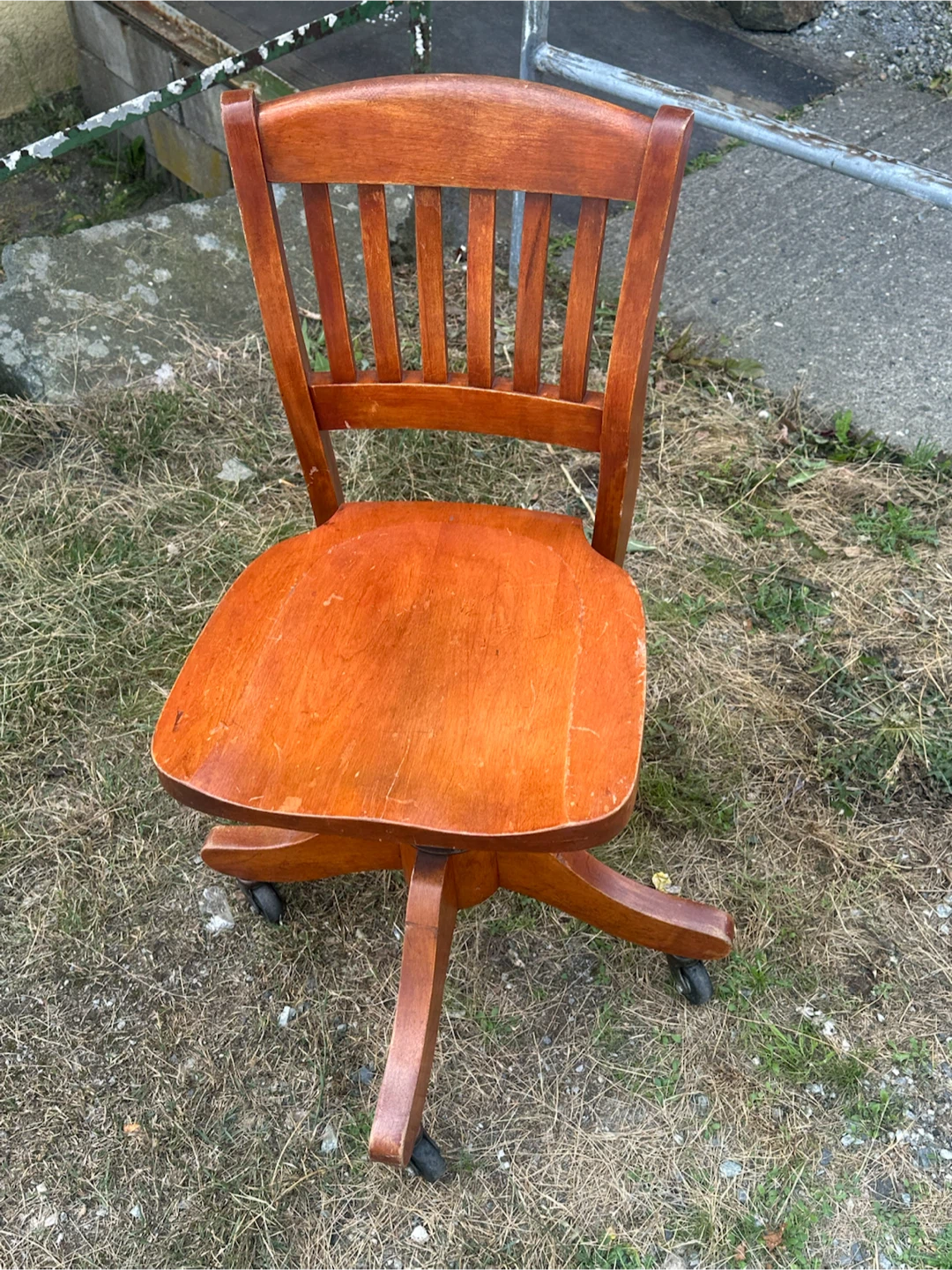 1930s Oak Swivel Banker Chair - Guelph Gilson