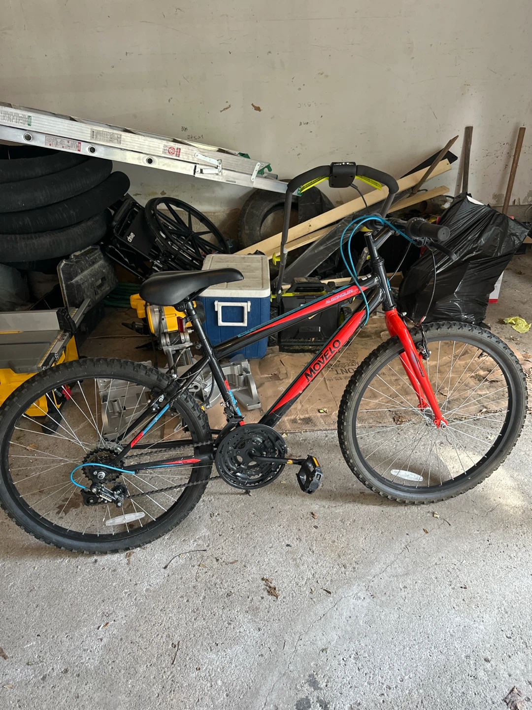 Movelo Mountain Bike