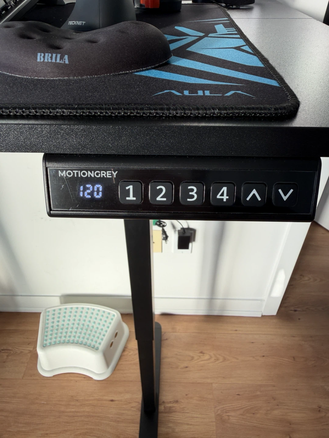 MotionGrey Ergo2 Adjustable Standing Desk (Black) - photo 5