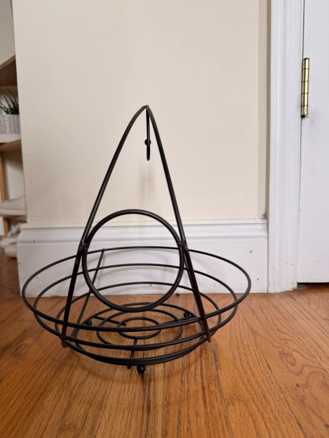 Black Wire Fruit Basket with Banana Hanger - photo 3