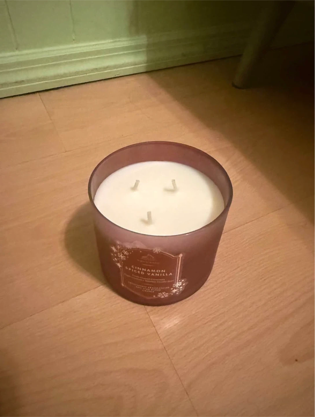 Bath & Body Works Cinnamon Spiced Vanilla 3-Wick Candle - photo 2