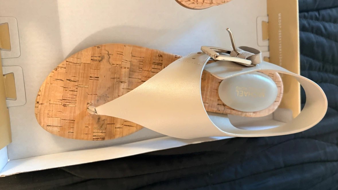 Michael Kors London Thong Sandals - photo 2