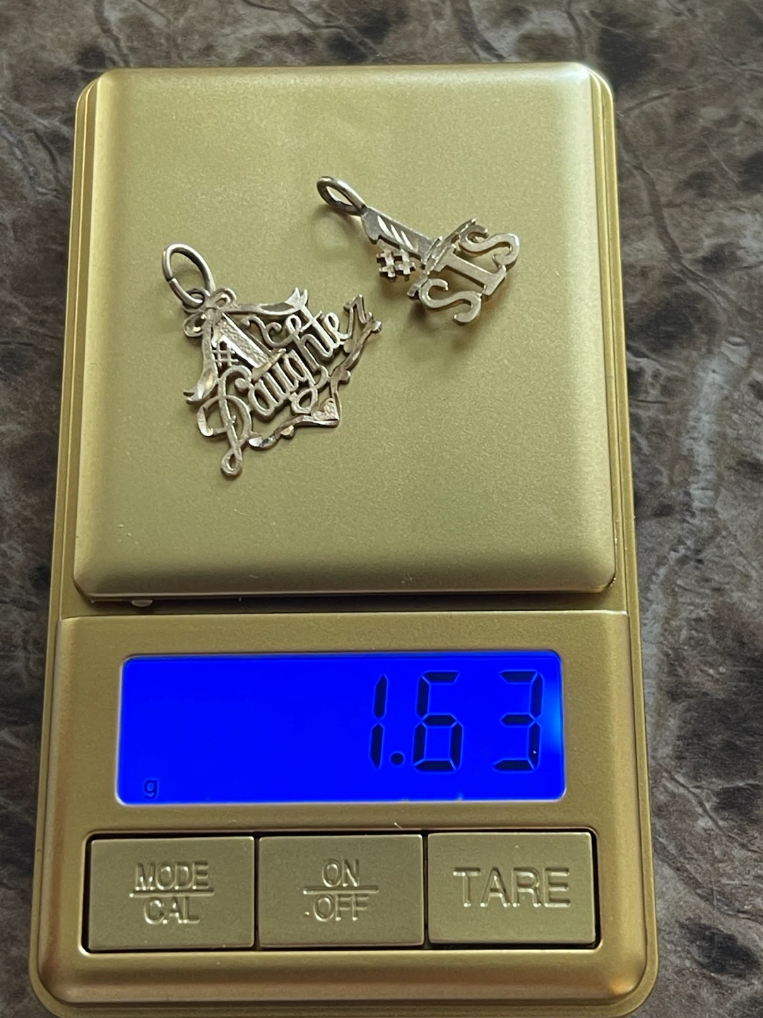 Vintage GOLD Tone Locket with Daughter and Sis Charms - photo 5
