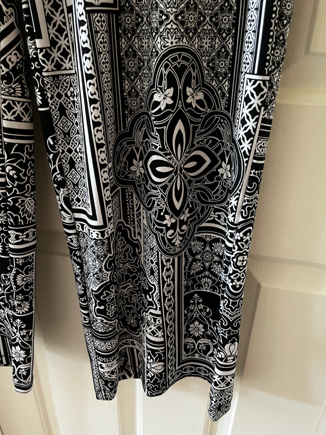 JM Collection Black and White Pattern Pants - Size M - photo 3