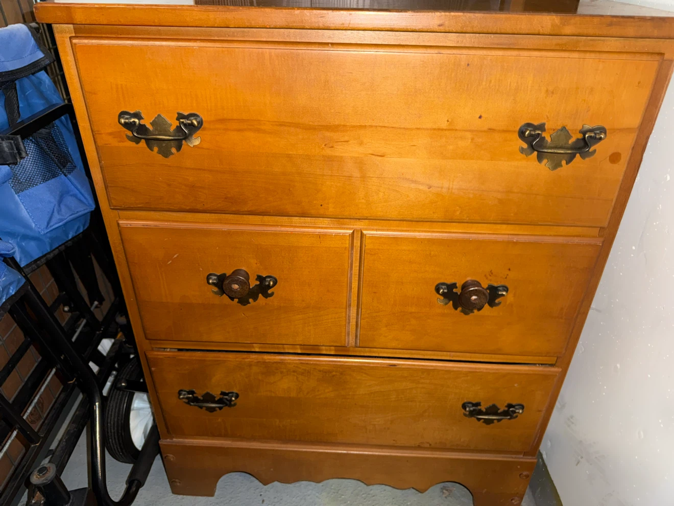 Wooden Dresser with 5 Drawers - photo 3