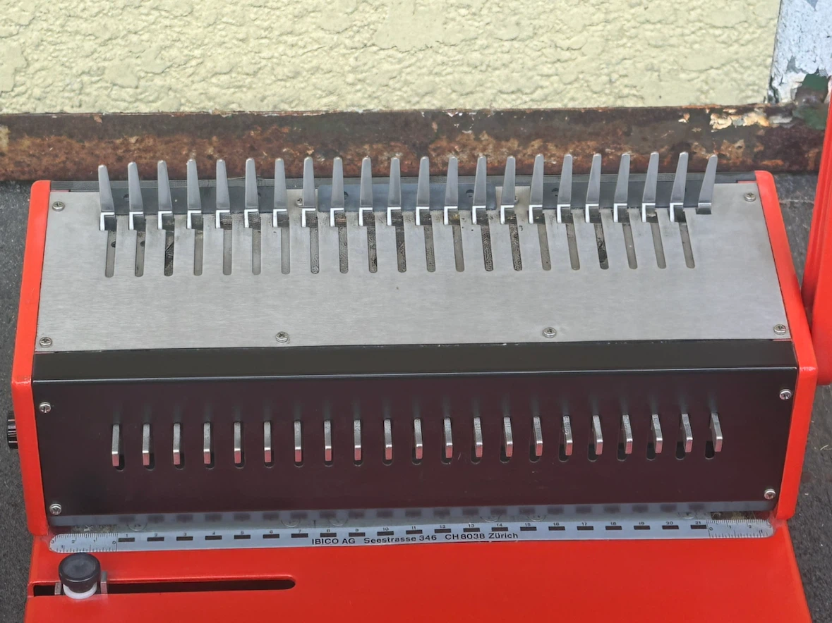 Ibico Comb Binder model Ibico A4-PB - photo 3