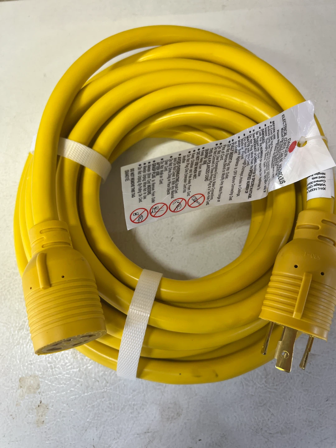 Xuanhua L14-30R 30 Amp 125/250V Extension Cord