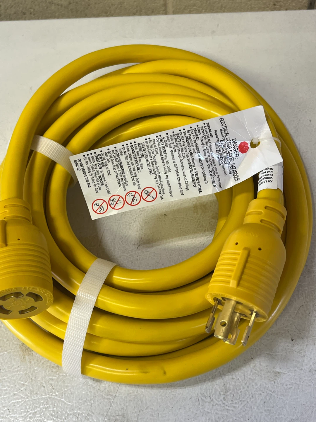 Xuanhua L14-30R 30 Amp 125/250V Extension Cord - photo 3