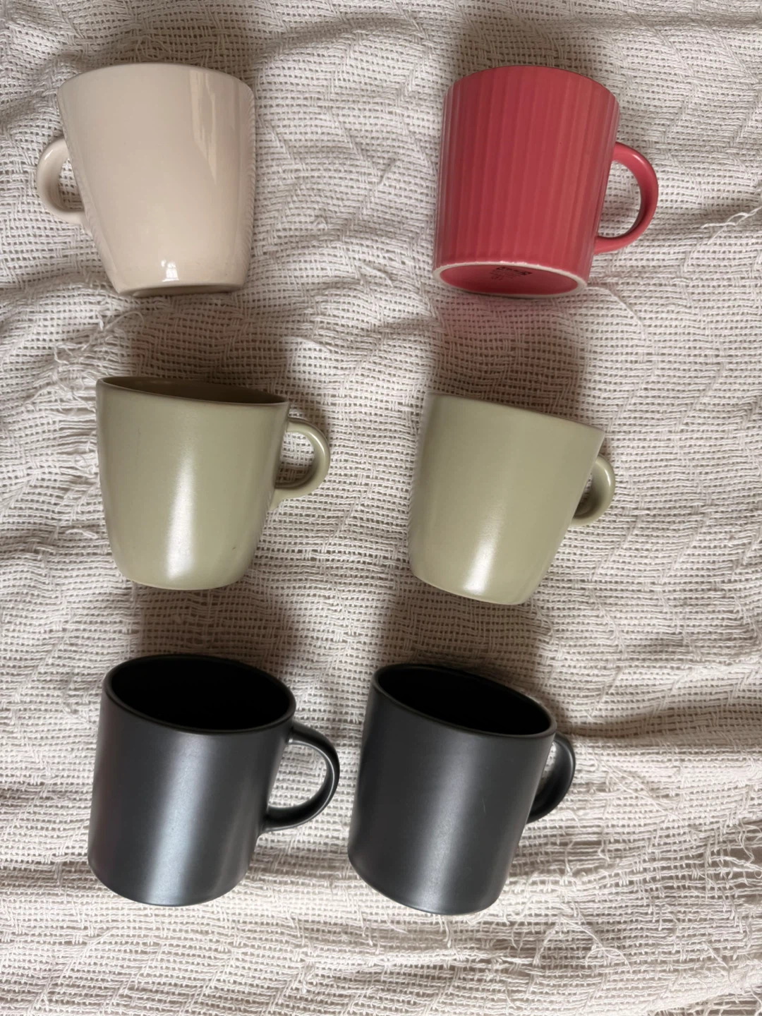 Set of 6 Mugs  - 25$ for all or 5$ each