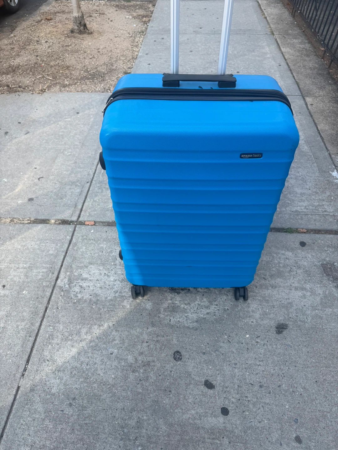 Amazon Basics Blue Hardside Spinner Suitcase