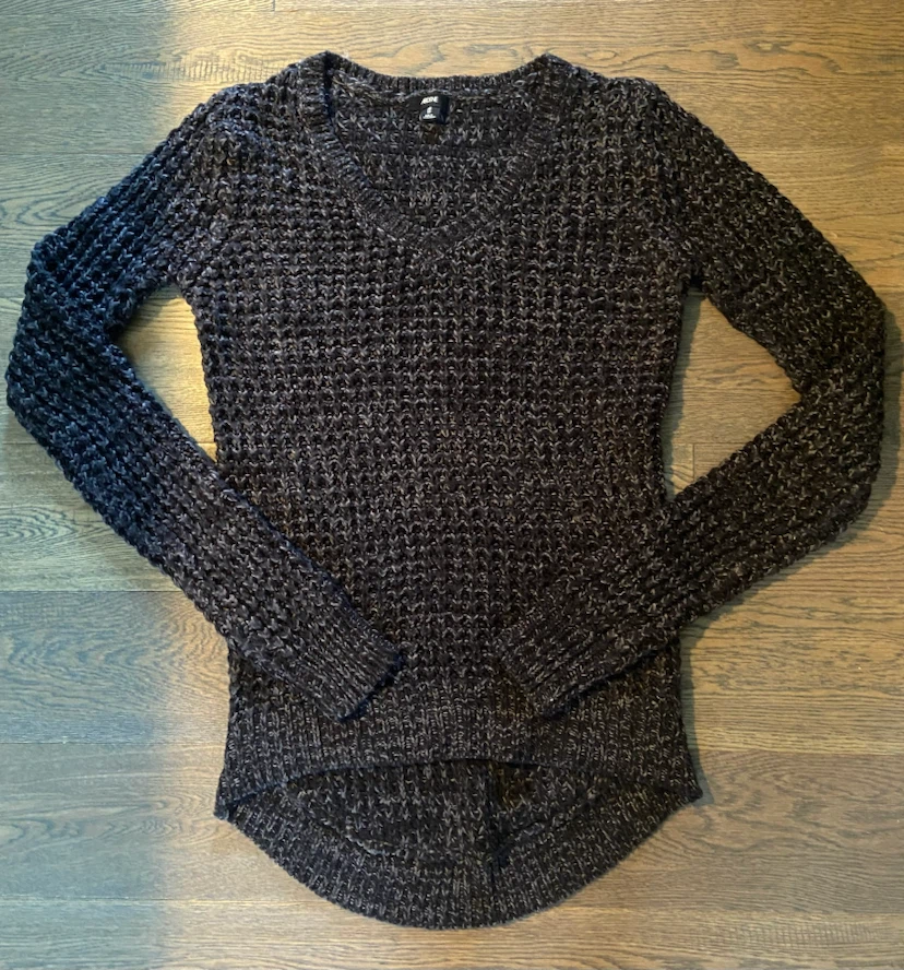 LIKE NEW: Ardene V-Neck Knit Sweater XS