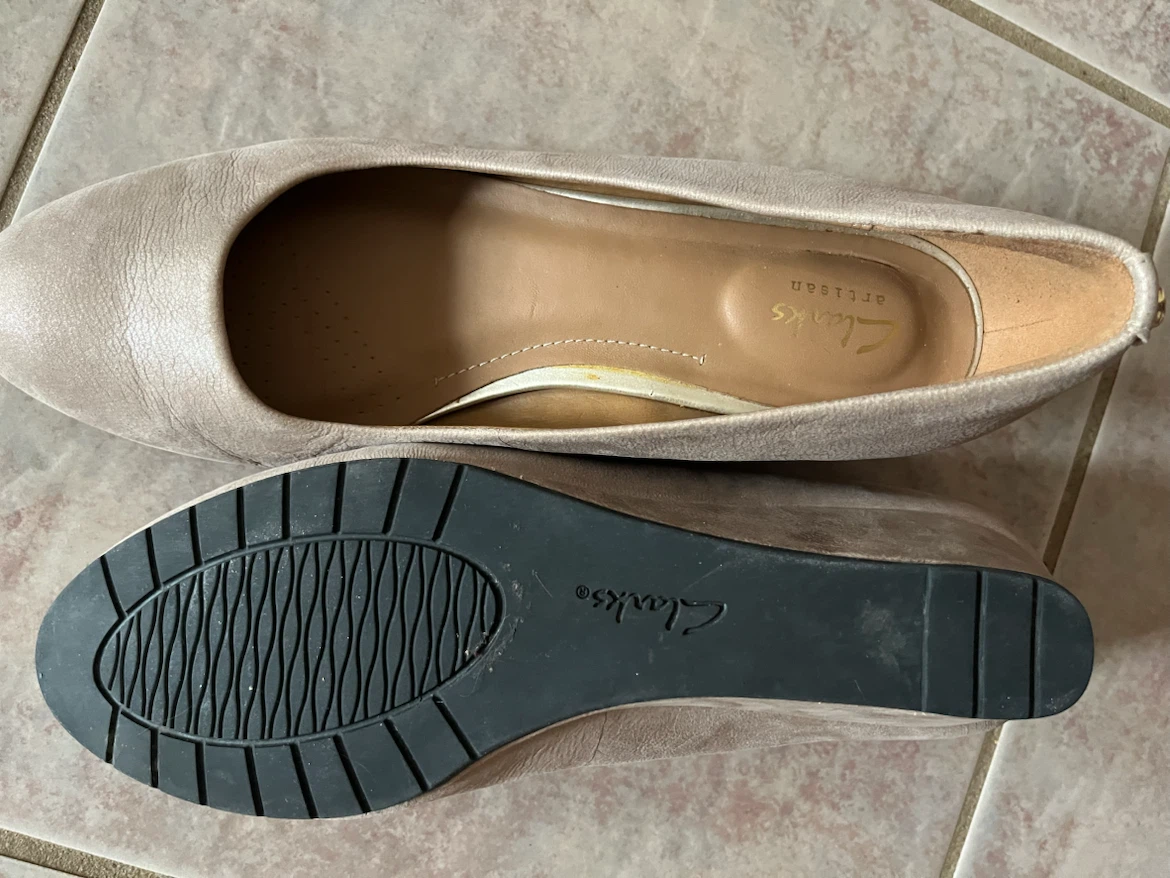 Clarks Artisan Beige Wedge Shoes - photo 2