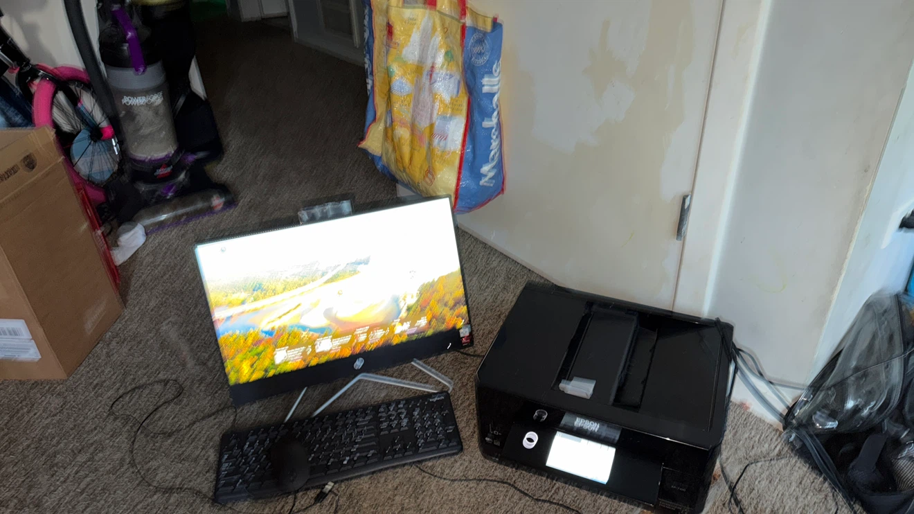 HP All-in-One Desktop Computer with Keyboard and Mouse - photo 3