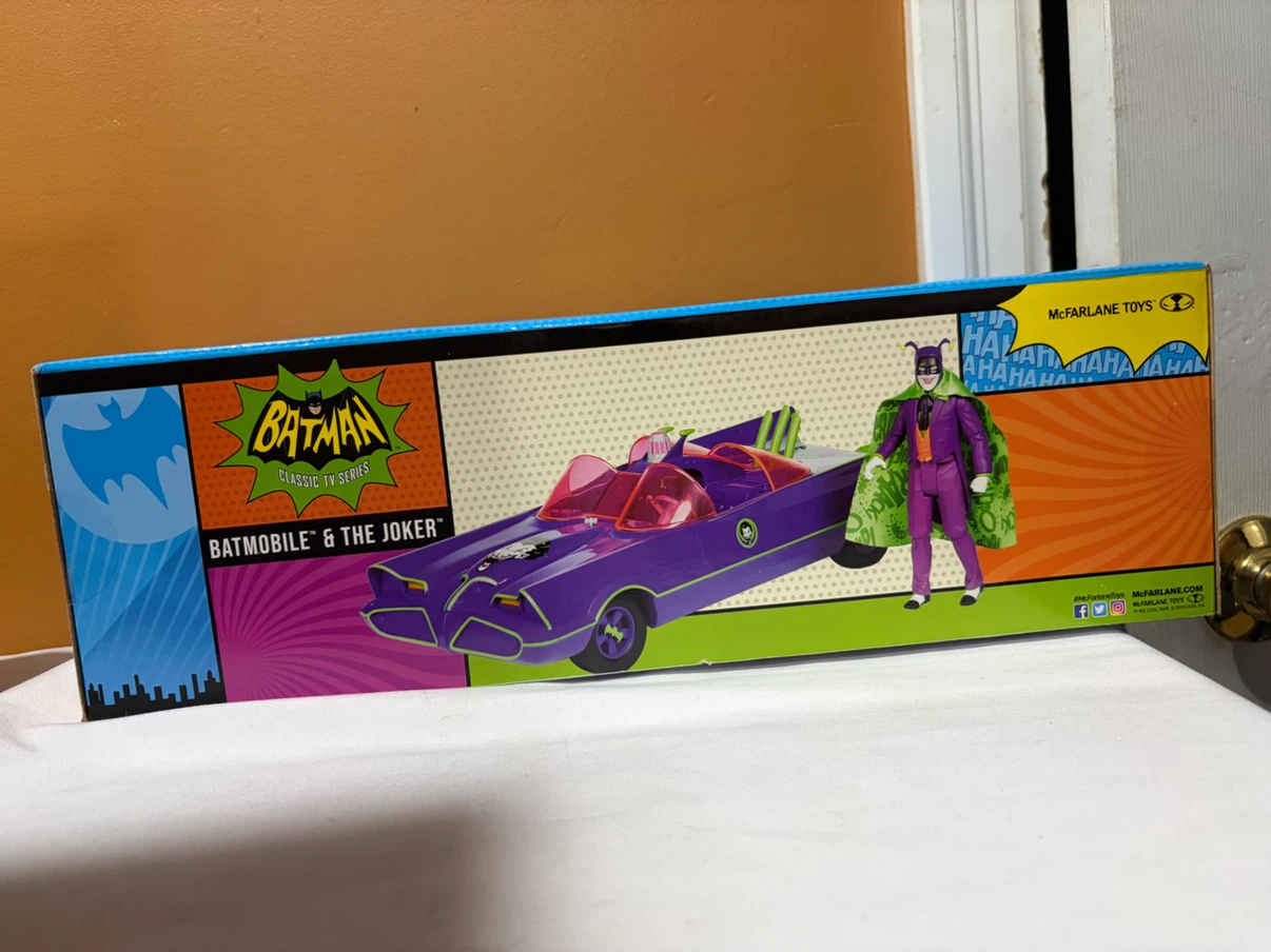 The Joker & Batmobile (Gold Label)- Batman 66 - McFarlane - photo 2
