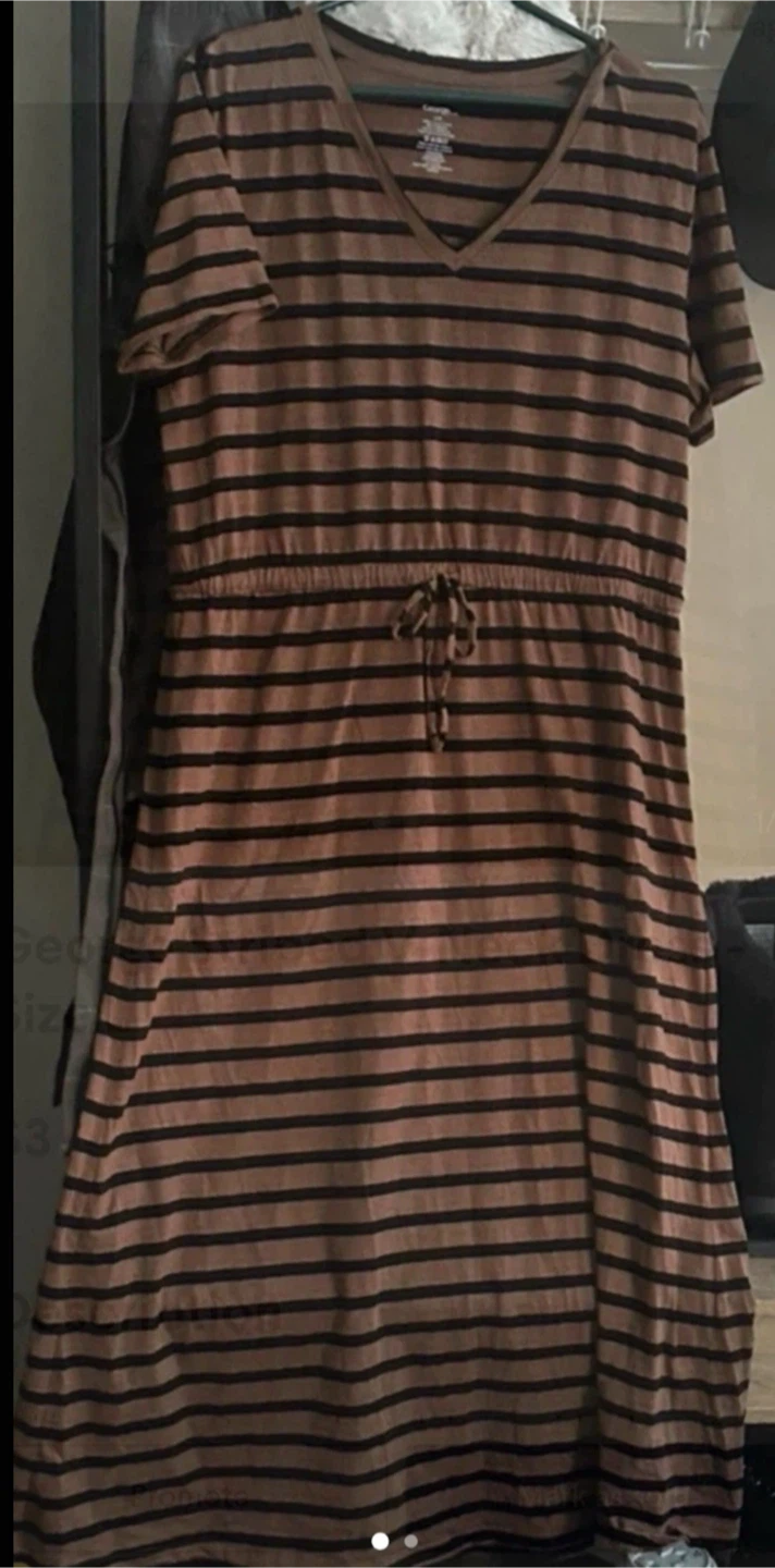 Striped v-neck dress