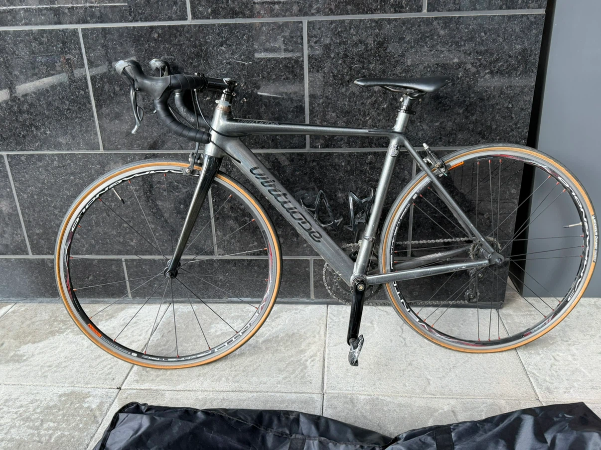 Road Bike (frame size 54cm)