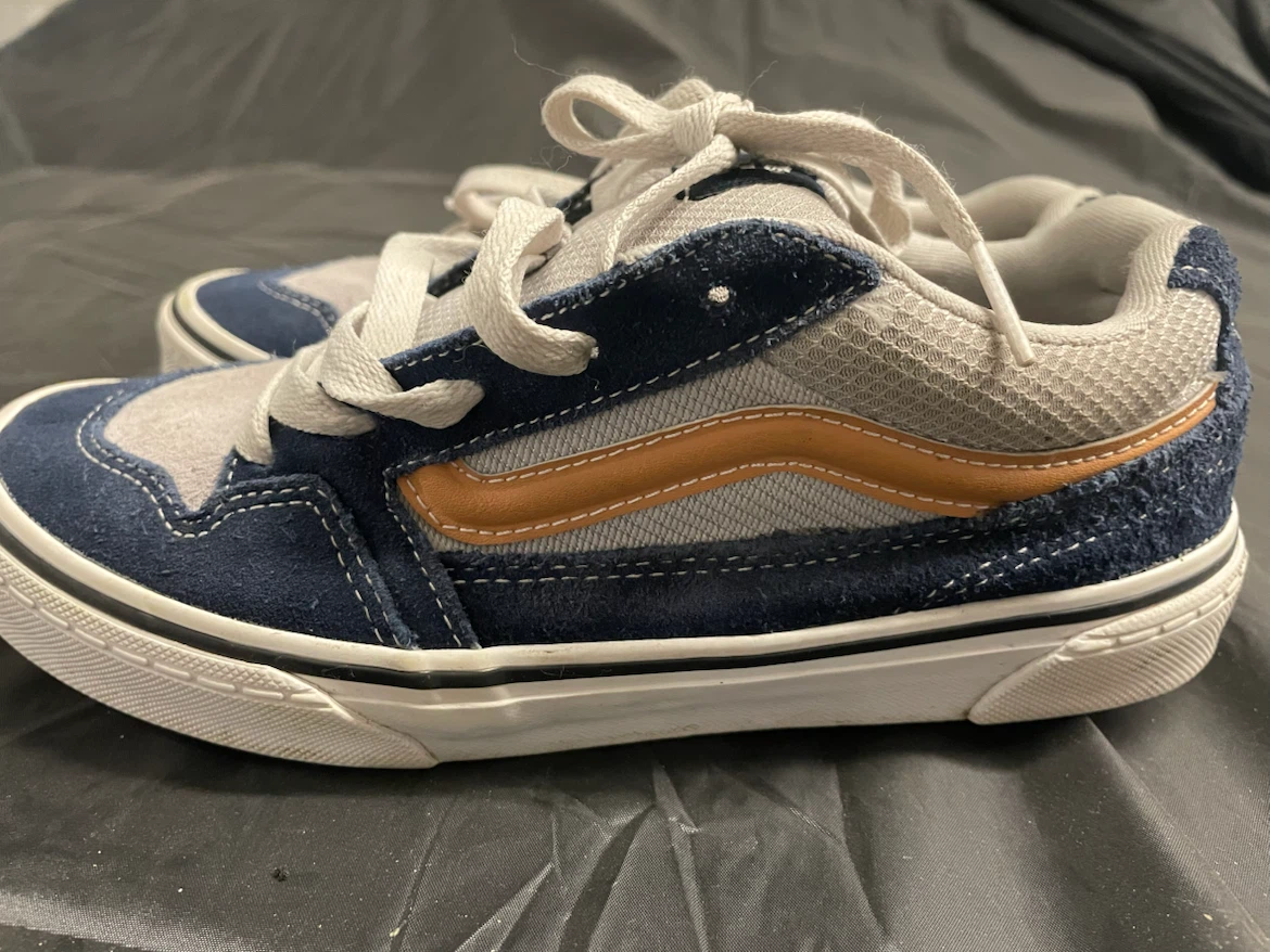 Kids’ Vans Classic Sneakers – Size 5 Youth - photo 2
