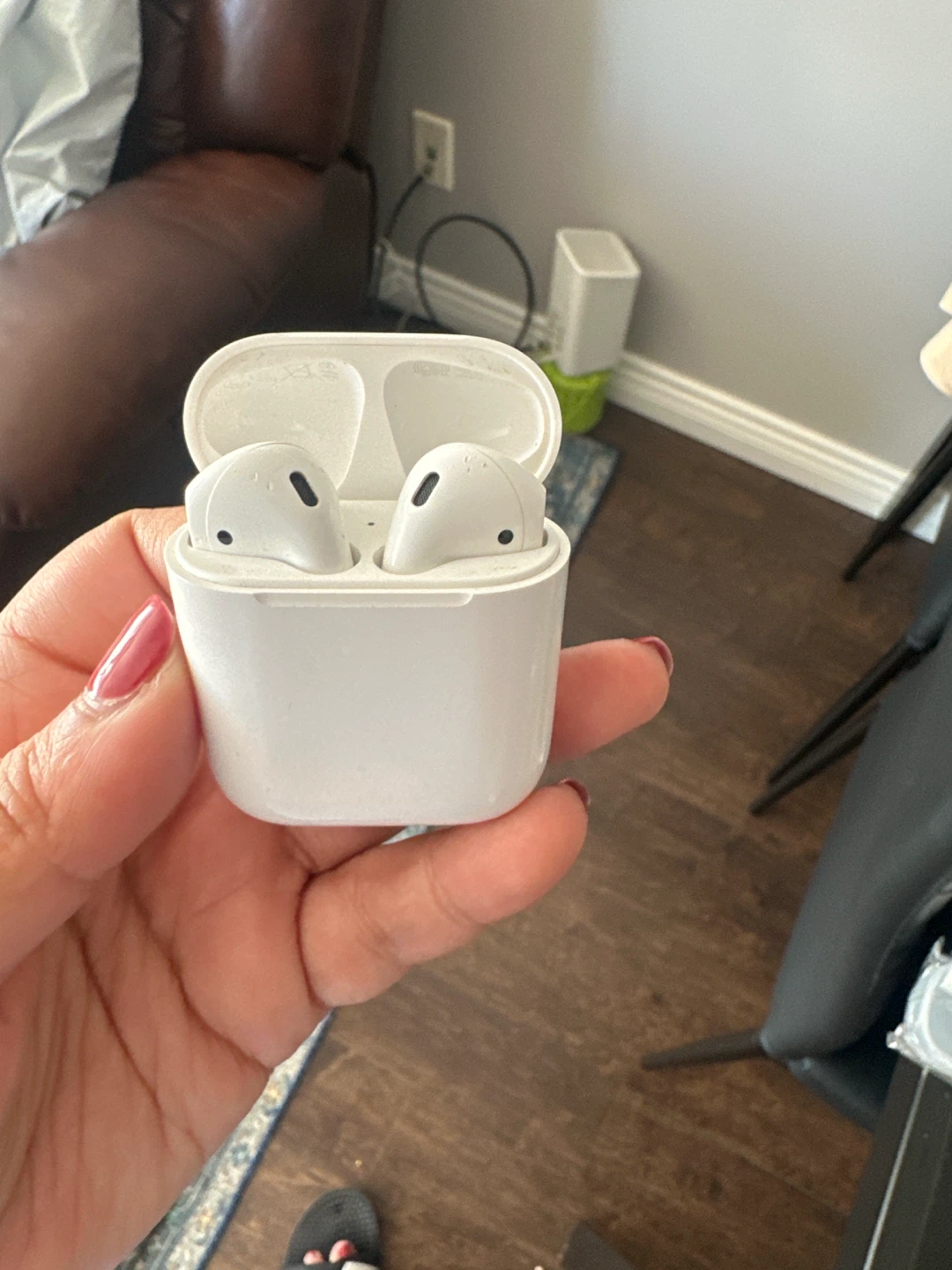 Apple AirPods (2nd Gen) with Charging Case