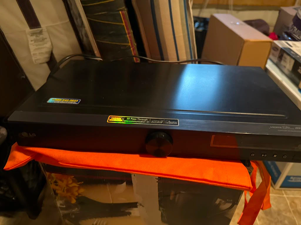 Samsung Crystal Surround AirTrack Soundbar HW-E550 - photo 3